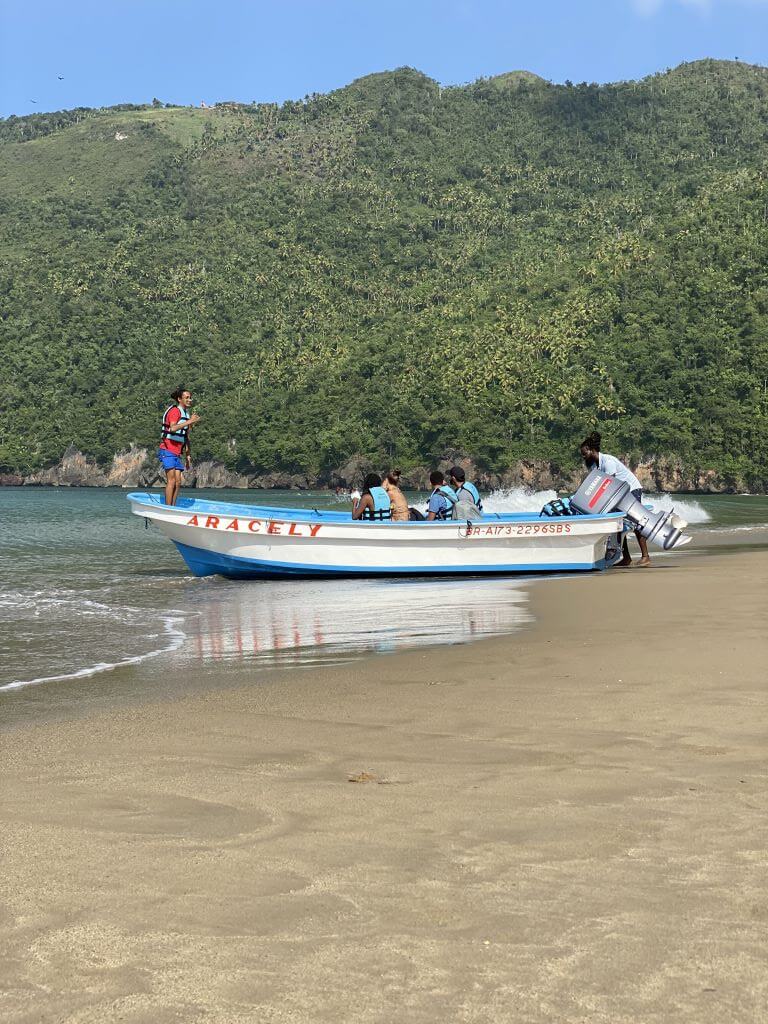 agencia de turismo playa el valle