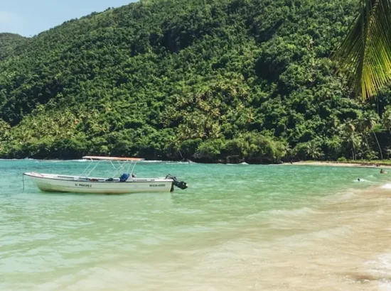 playa-paradisiaca-oculta-samana-república-dominicana2